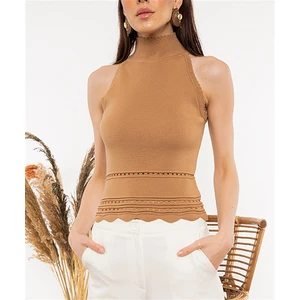 AQE FASHION Kadın Halter Yaka Dantel Detaylı Bluz Camel