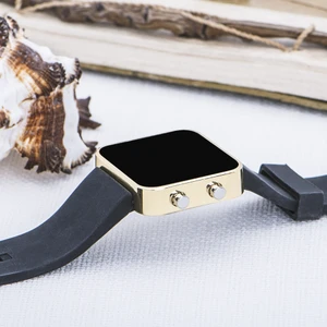Gold Renk Dijital LED Ekran Siyah Silikon Kordonlu Yetişkin Kız Kadın Unisex Kol Saat ST-303723