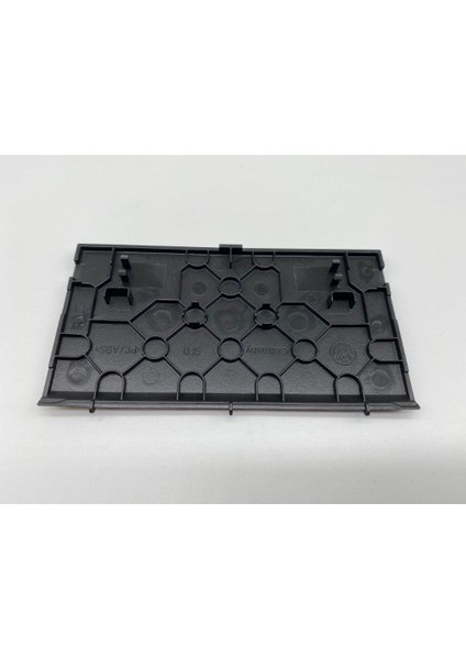 Passat B7 (2011 -- 2015) Arka Havalandırma Çerçevesi Alt Kapak fırsatları