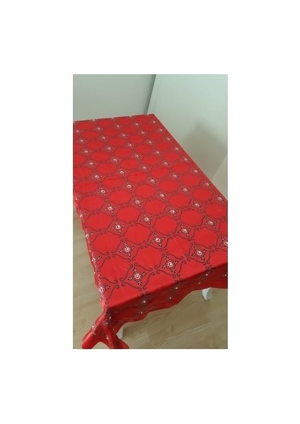 İncili İpek Saten kumaş Kırmızı Masa Örtüsü 150*200 cm - 838