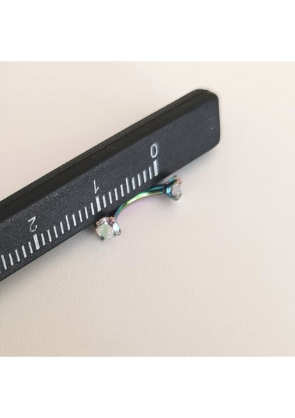 Cerrahi Çelik Açık Mistik Topaz Renkli Zirkon Taşlı Gökkuşağı Muz Piercing- Bar Uzunluğu 8 Mm- 1 Adet fiyatları