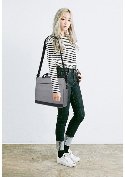 14" Siyah Notebook Laptop Çantası (Yurt Dışından) fırsatları