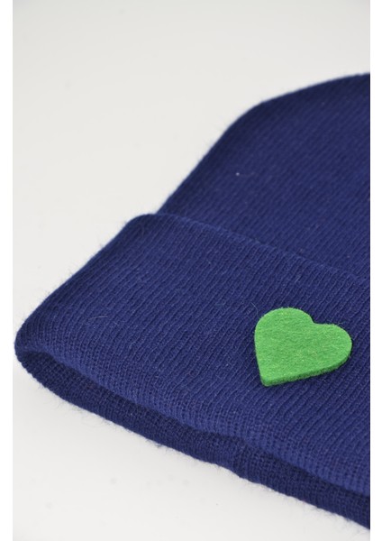 Sevgililer Günü Özel Koleksiyonu Yeşil Kalp Figürlü Lacivert Renk Unisex Erkek/Kadın Bere fiyatları