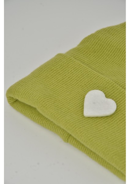 Sevgililer Günü Özel Koleksiyonu Beyaz Kalp Figürlü Fıstık Yeşili Renk Unisex Erkek/Kadın Bere fiyatları