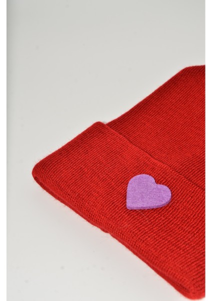 Sevgililer Günü Özel Koleksiyonu Mor Kalp Figürlü Kırmızı Renk Unisex Erkek/Kadın Bere fiyatları