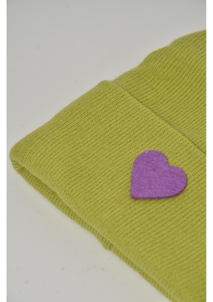 Sevgililer Günü Özel Koleksiyonu Mor Kalp Figürlü Fıstık Yeşili Renk Unisex Erkek/Kadın Bere fiyatları