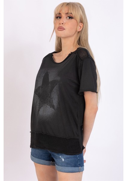 Kadın Siyah Yıldız Baskılı Geniş Yaka File Detaylı Bluz fiyatları