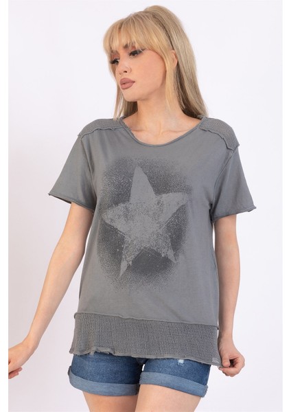 Kadın Gri Yıldız Baskılı Geniş Yaka File Detaylı Bluz