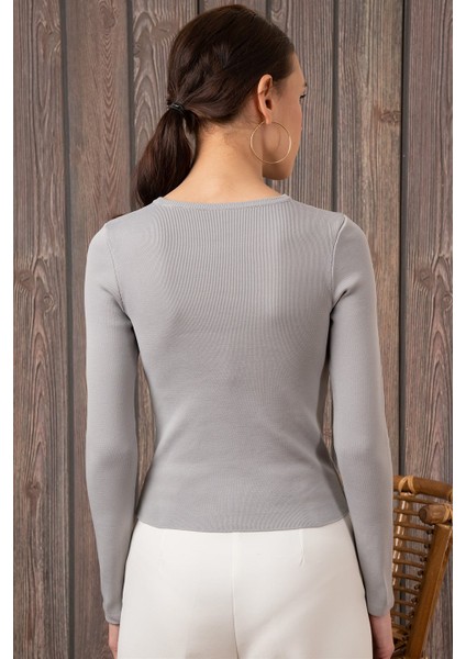 Kadın Degajeli Uzun Kollu Gri Bluz fırsatları
