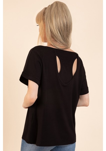 Kadın Siyah Sırt Detaylı Kayık Yaka Kısa Kollu Bluz