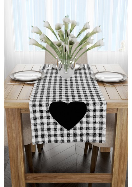 Siyah Beyaz Ekose Kalp Desenli Dijital Baskılı Runner CGH1008-RN