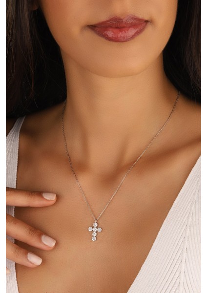 Zirkon Taşlı Haç Model 925 Ayar Gümüş Kolye