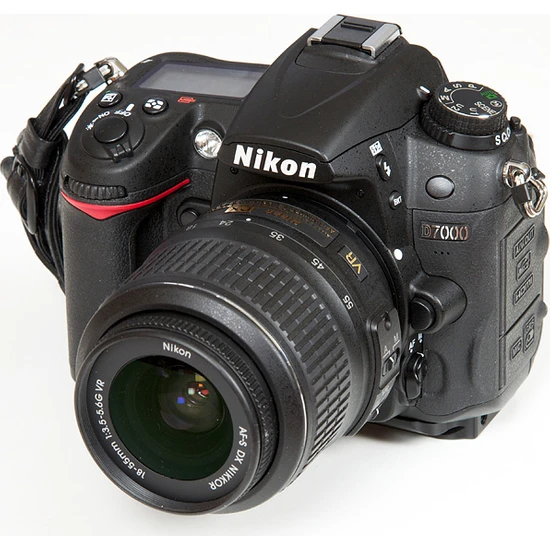 Nikon D7000 18-55 mm  LENS Fotoğraf Makinası