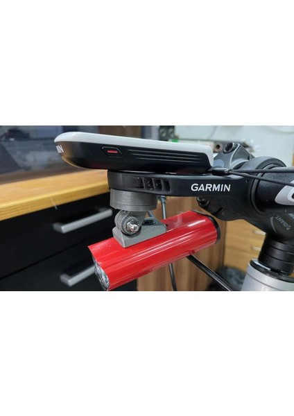 Garmin Aero Adaptörü Plastik Aparat