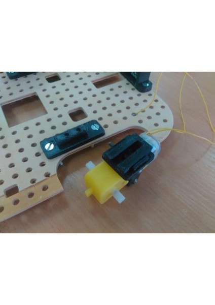 Eek Motor Tutucu Yuttail (Держатель Мотора - Ласточка) Plastik Aparat