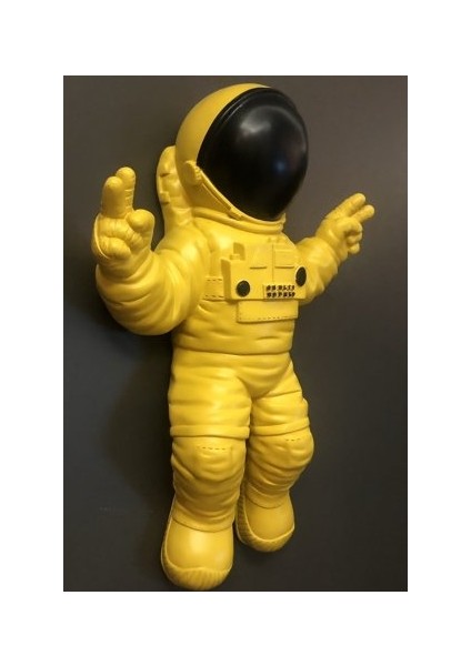 Dekoratif Sarı Astronot Apollo Duvar Heykeli (47X35CM)