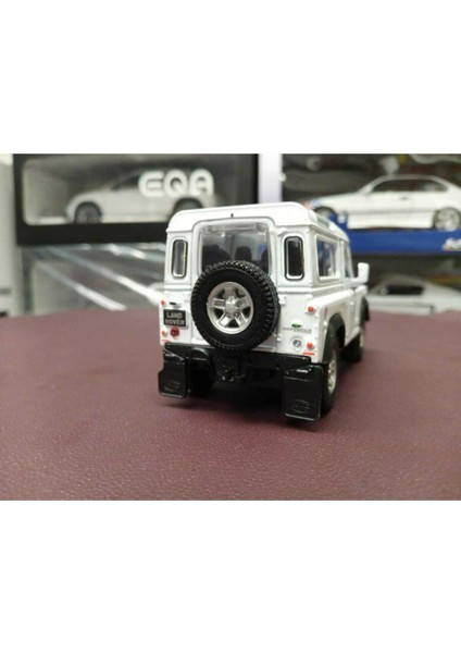 Land Rover Defender Maket Çek Bırak Diecast Model (Beyaz)