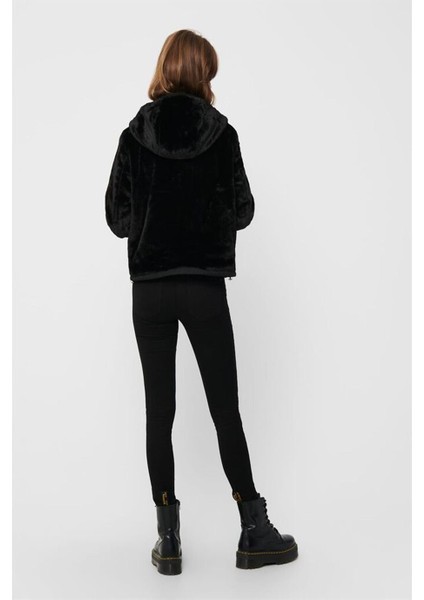 15208777 Tuylu ve Duz Cıft Taraflı Kapsonlu Mont Siyah indirimleri