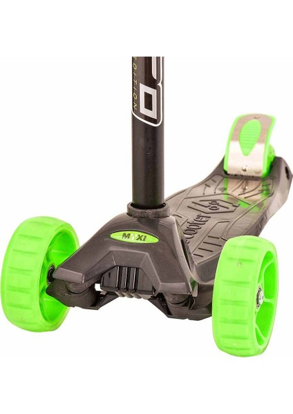 Maxi Twister 3 Tekerlekli Black Edition Işıklı Scooter Yeşil fırsatları