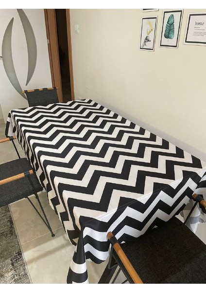 Dertsiz Masa Örtüsü