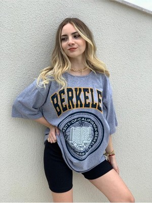 Trend Seninle Kadın Oversize Berkeley Baskılı T-Shirt