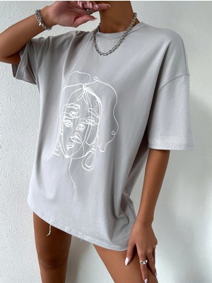 Trendseninle Kadın Çizgili Figür Oversize Yıkamalı Gri T-Shirt