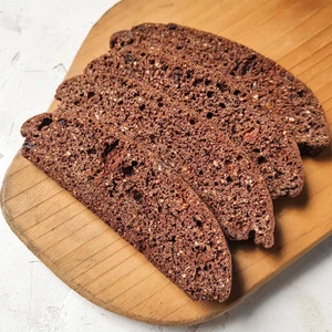 Glutensiz ve Badem Unlu Kakaolu Biscotti