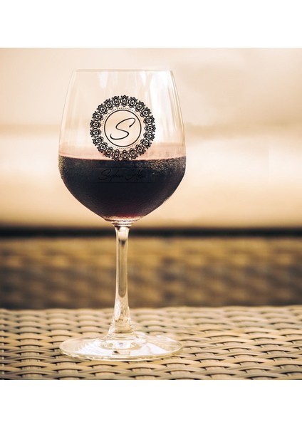 Kişiye Özel Isimli Renkli Baskılı Şarap Kadehi - 2 modelleri