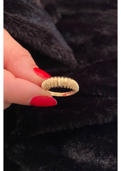 14 Ayar Altın Spiral Çizgili Yüzük fiyatları