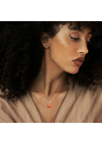 Pirlanta 14 Ayar Altin Dorikalı Coral Renkli Damla Taşlı Kolye modelleri