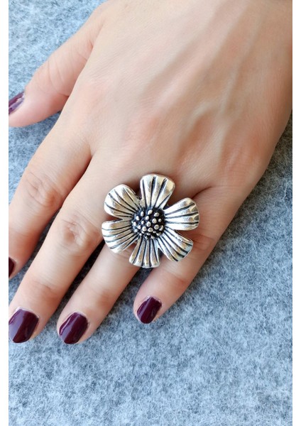 Antik Gümüş Kaplama Çiçek Şekilli El Yapımı Ayarlanabilir Kadın Yüzük fırsatları