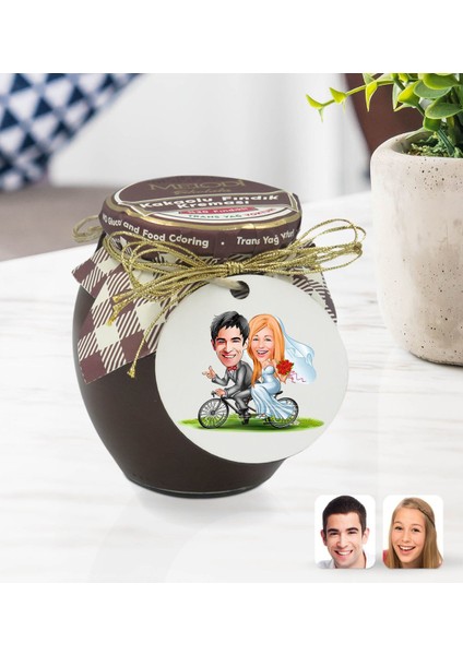 Kişiye Özel Evleniyoruz Karikatürlü Ahşap Anahtarlıklı El Yapımı 400 gr Melodi Kakaolu Fındık Kreması Seti-3