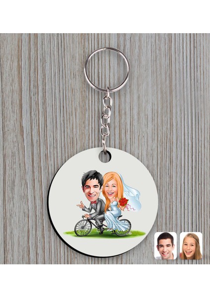 Kişiye Özel Evleniyoruz Karikatürlü Ahşap Anahtarlıklı El Yapımı 400 gr Melodi Kakaolu Fındık Kreması Seti-3 fiyatları