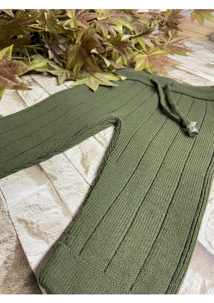 Beli Bağcıklı Fitilli Triko Pantolon fırsatları