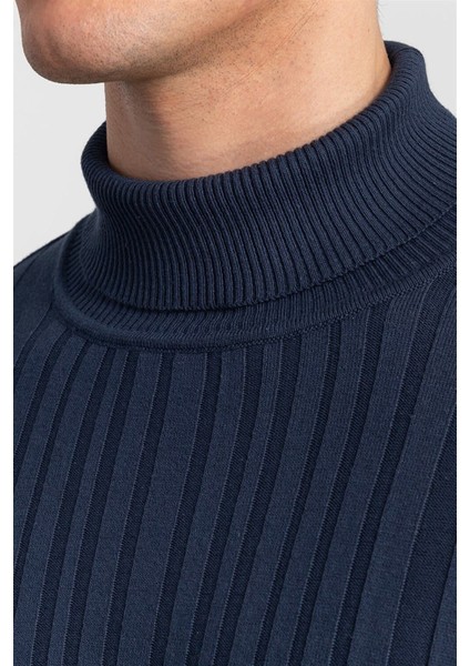 Slim Fit Dar Kesim Tam Balıkçı Yaka Kendinden Çizgili Erkek Kazak modelleri