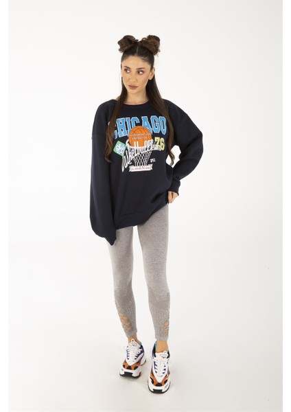 Kadın Lacivert Chıcago 76 Baskılı Oversize Sweatshirt