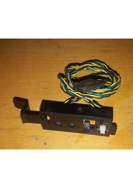 Push Buton ve Iki Ledli Kablo Soketi