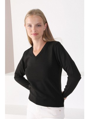 Ferraro Siyah V Yaka Kadın Triko Kazak
