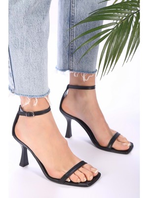 Shoeberry Kadın Siyah Deri Stiletto Topuklu Ayakkabı Orta Topuklu Şık Tasarım