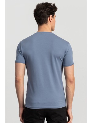 Tudors Slim Fit Dar Kesim V Yaka Düz Basic Kısa Kol T-Shirt