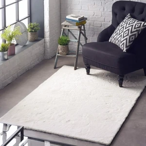 Rex Tavşanı Dekoratif Post Peluş Halı Beyaz (Tüy Yüksekliği 22 Mm)