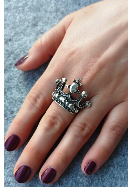 Antik Gümüş Kaplama Kral Tacı Şekilli El Yapımı Ayarlanabilir Unisex Yüzük fiyatları