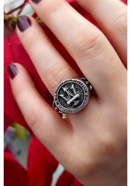 Antik Gümüş Kaplama Poseidon 3 Oklu Mızrak Şekilli El Yapımı Ayarlanabilir Unisex Yüzük fiyatları