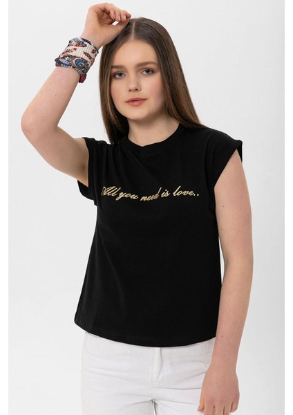 Kadın Önü Yazı Baskılı T-Shirt modelleri