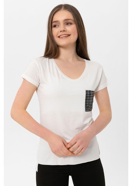 Kadın Cebi Pul Işlemeli V Yaka Oversize Tişört 220004 - fırsatları
