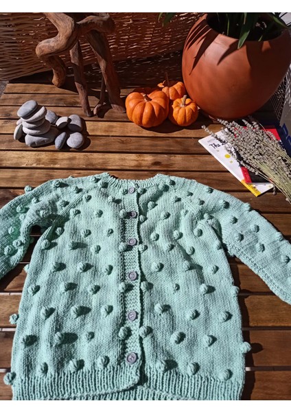 Handmade Ponponlu El Örgüsü Çocuk Hırkası modelleri