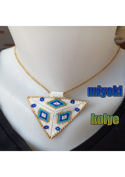 Miyoki Nazar Boncuklu Üçgen Kolye