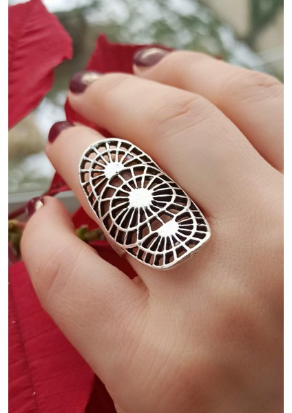 Antik Gümüş Kaplama Dairesel Motif Şekilli El Yapımı Ayarlanabilir Kadın Yüzük