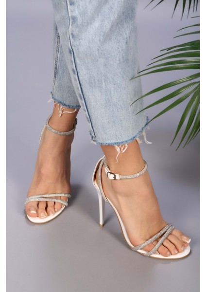 Kadın Beyaz Biyeli Tasli Topuklu Ayakkabi fiyatları