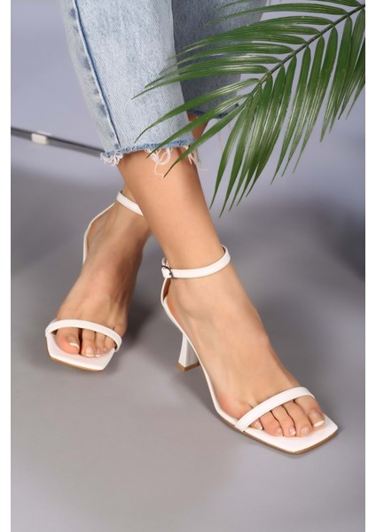 Kadın Beyaz Cilt Tek Bant Topuklu Ayakkabi indirimleri